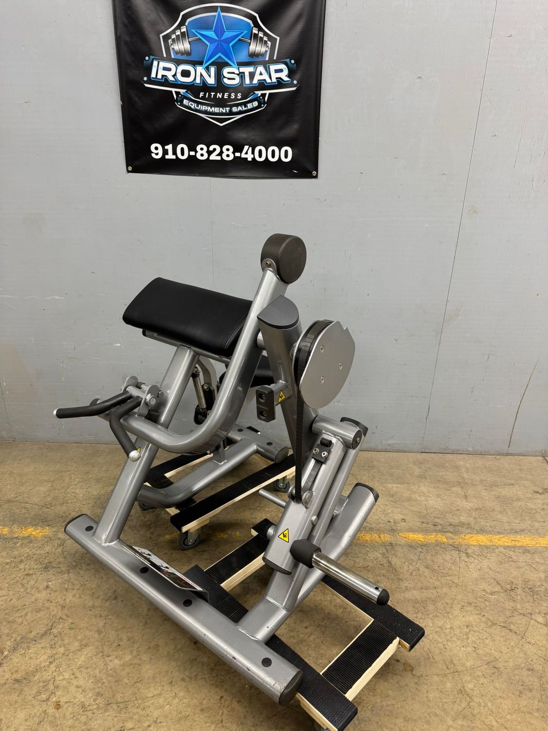 Life Fitness Signature Series Bicep Curl