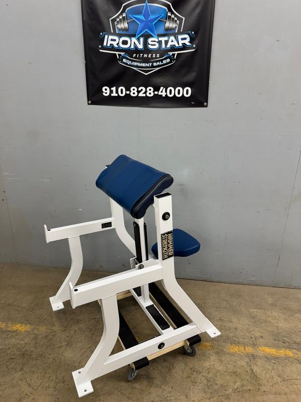Hammer Strength Preacher Curl
