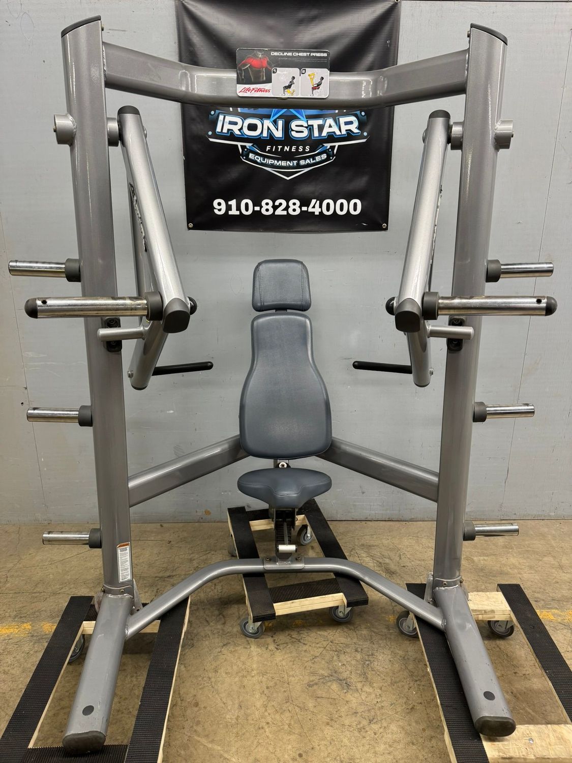 Life Fitness Signature Decline Press