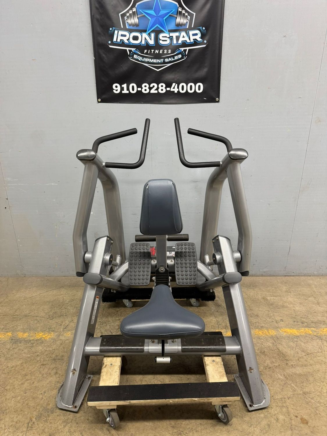 Life Fitness Signature Row