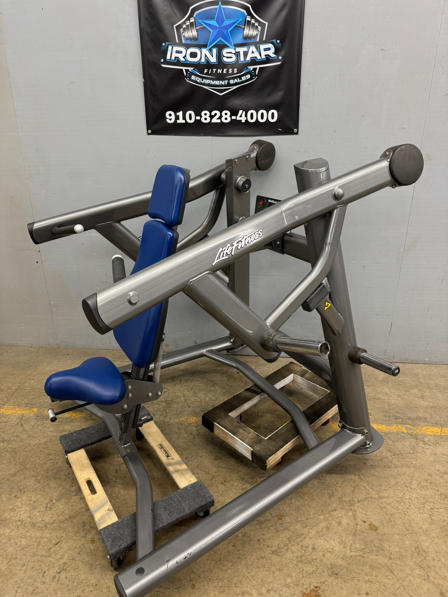 Life Fitness Signature Shoulder Press