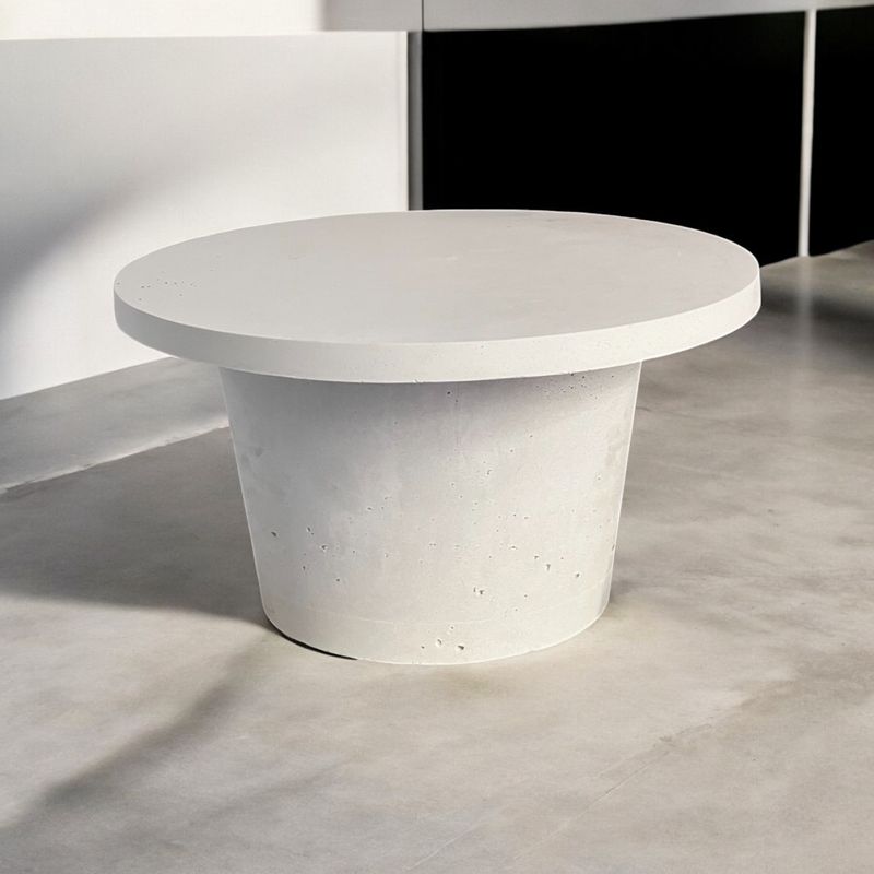 Betongbord Rund x Oval Betongpelare