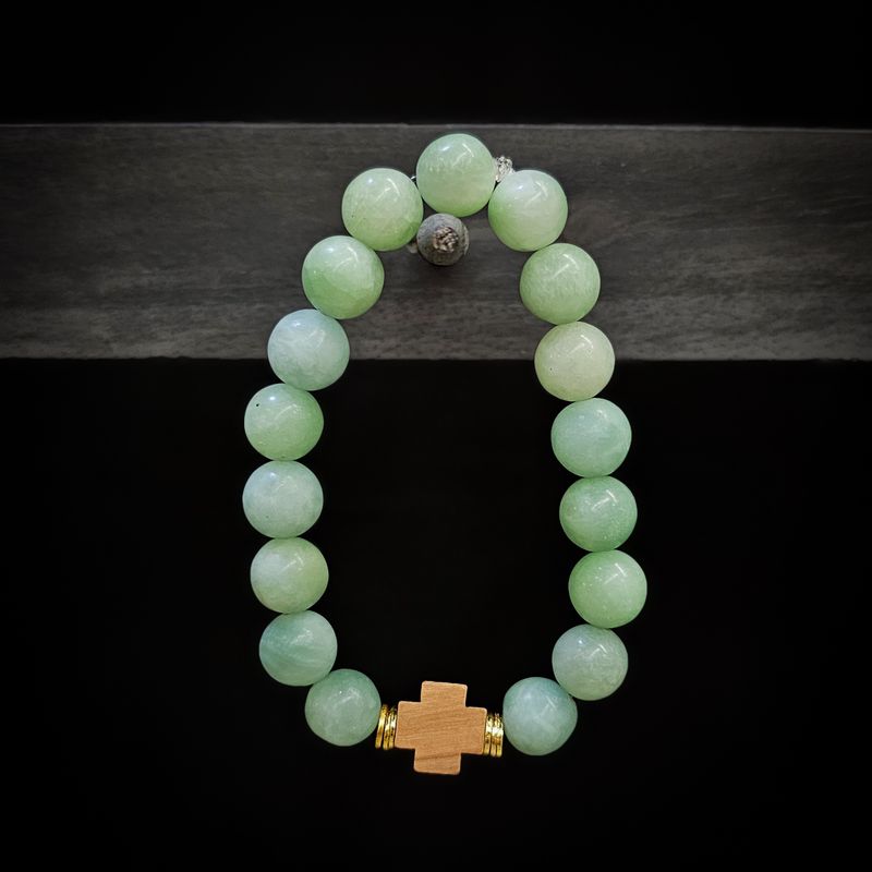 ISRAELI OLIVE WOOD CROSS GREEN JADE BEAD BRACELET