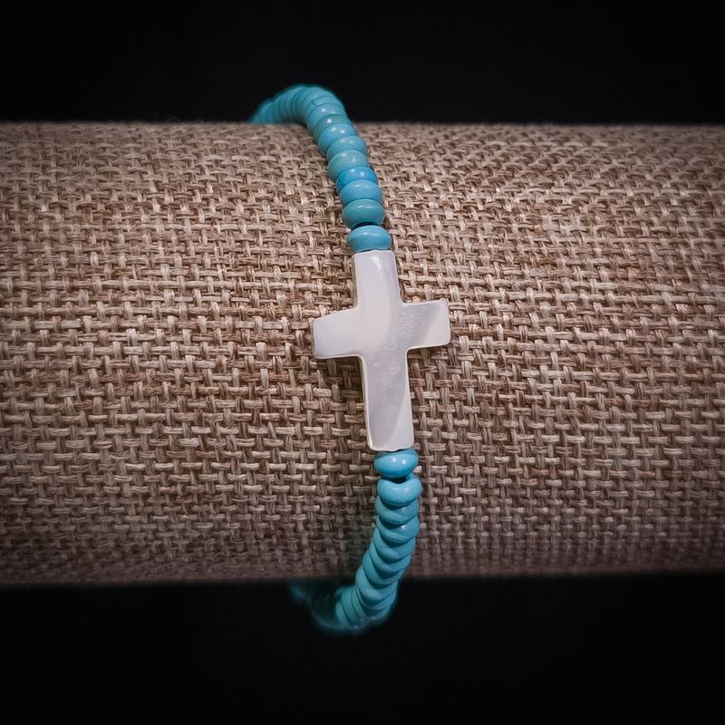 MOTHER OF PEARL CROSS MINI TURQUOISE BEAD BRACELET