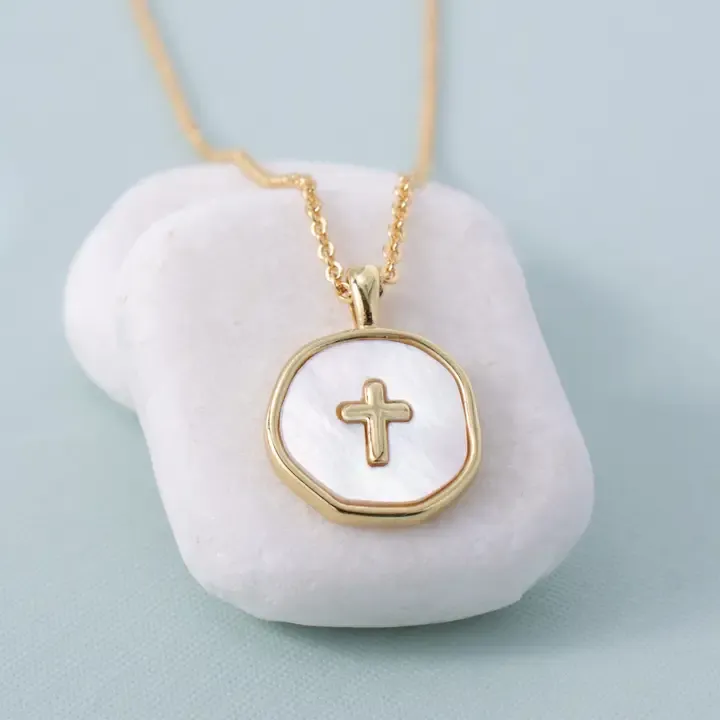 SHELL WITH CROSS PENDANT NECKLACE N3317-G