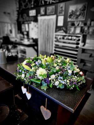 Cream Oval, Long Grave/Funeral Wreath