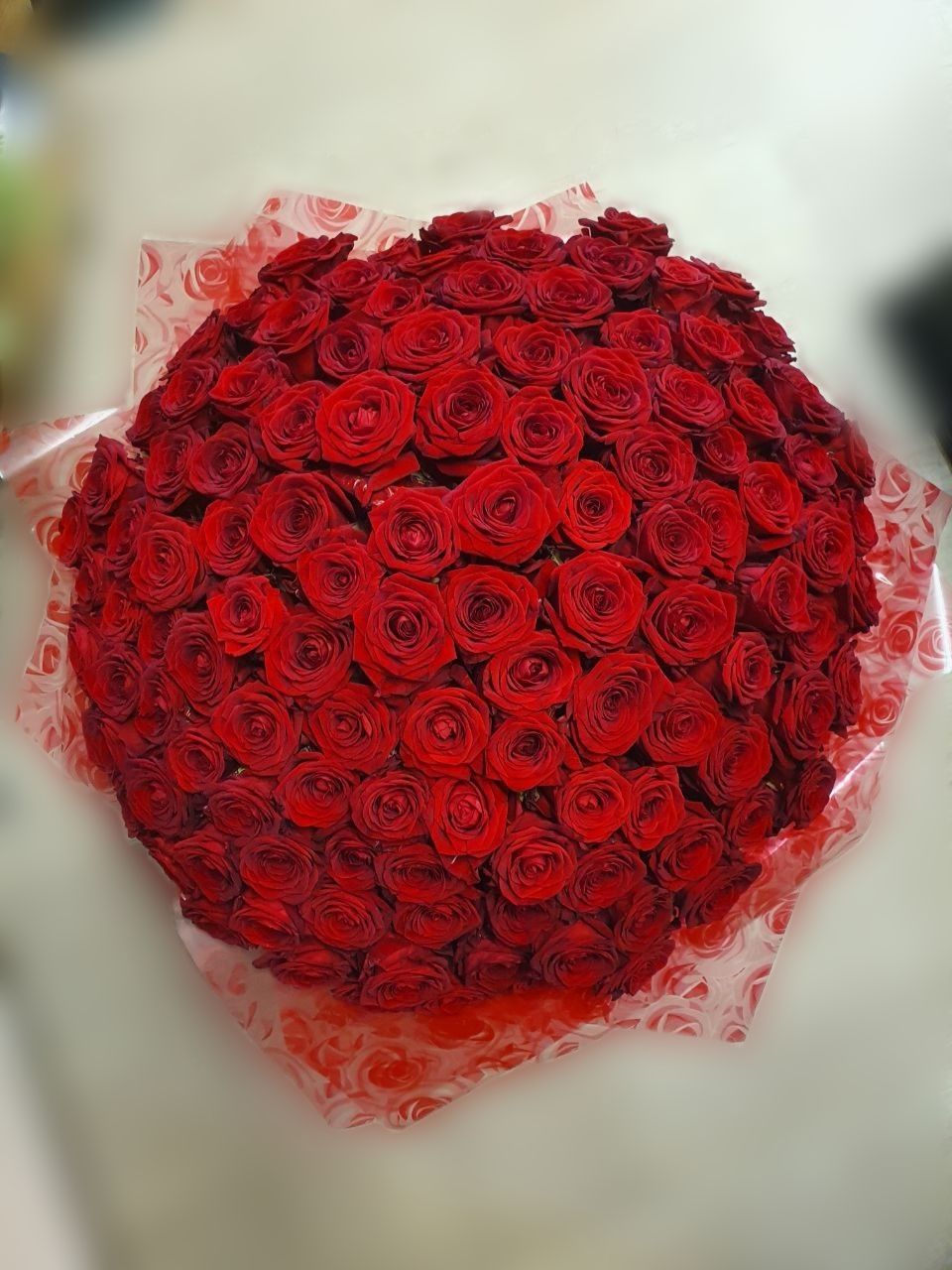 100 Red Roses