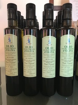 6 bottiglie Olio Extra Vergine di Oliva 2021 Conte Leopardi - Bottiglia da 500 ml 6 bottiglie Olio Extra Vergine di Oliva 2021 Conte Leopardi - Bottiglia da 500 ml