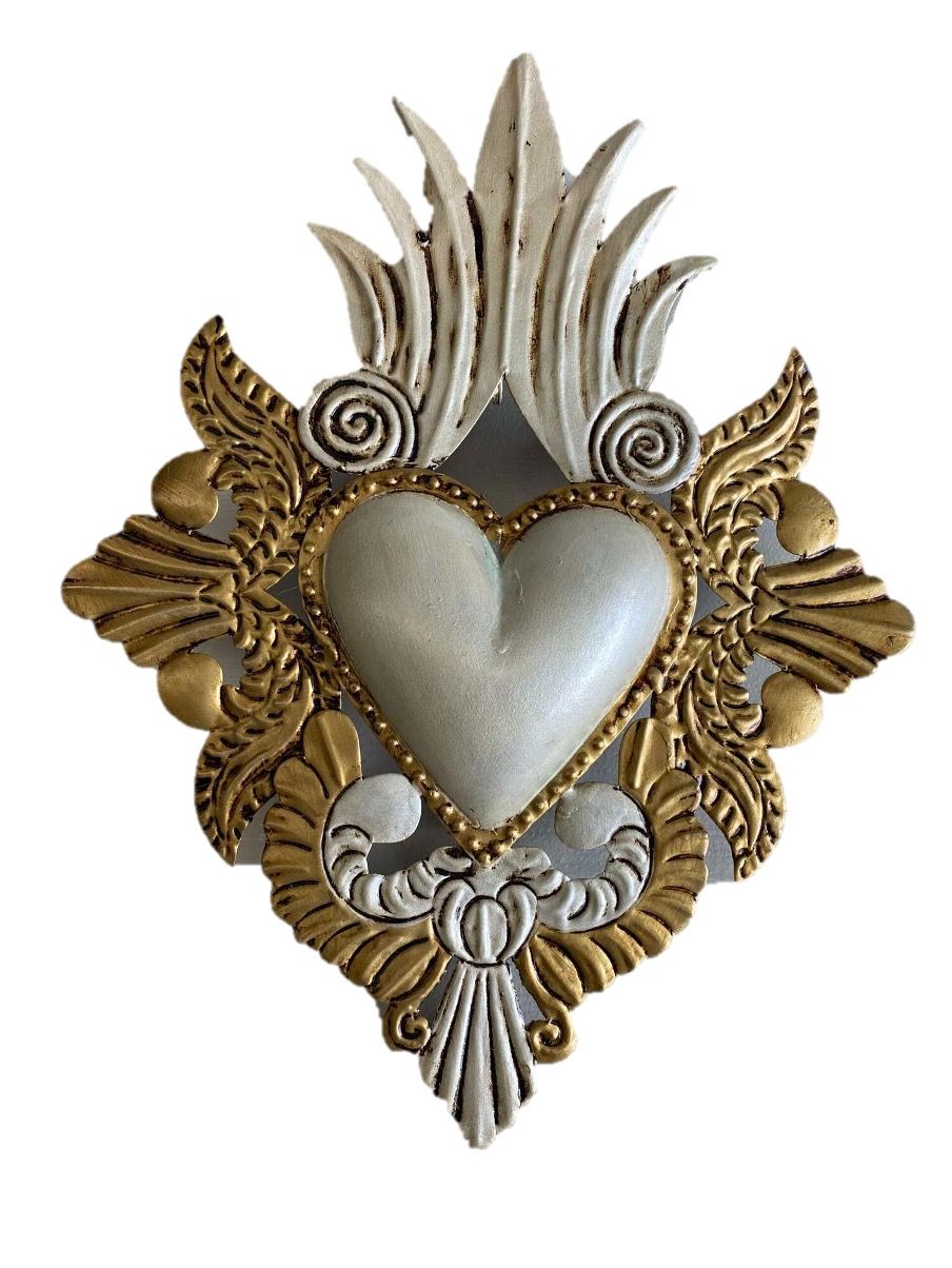 TIN HEART WHITE IN GOLDEN HANGING WALL ART