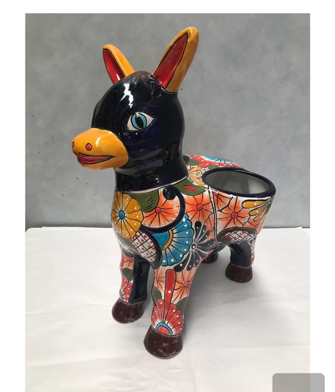 TALAVERA DONKEY PLANTER