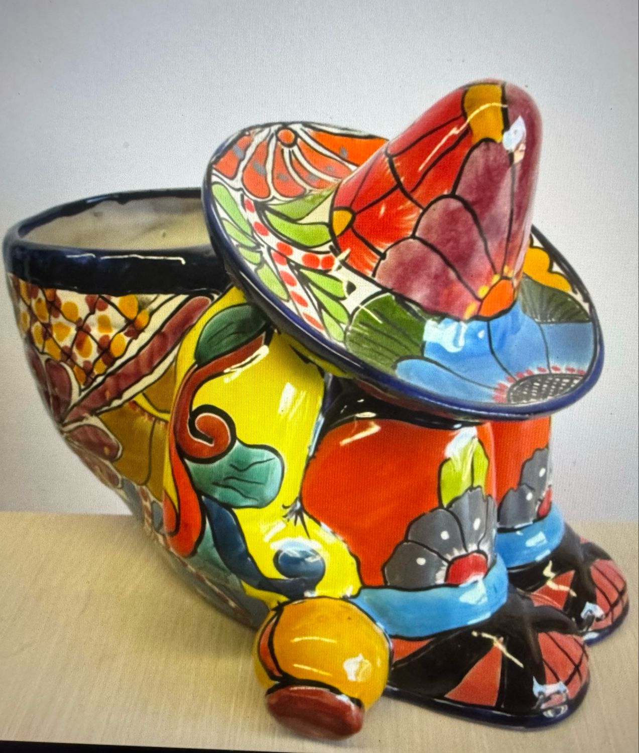 Pancho Sitting Pot Planter