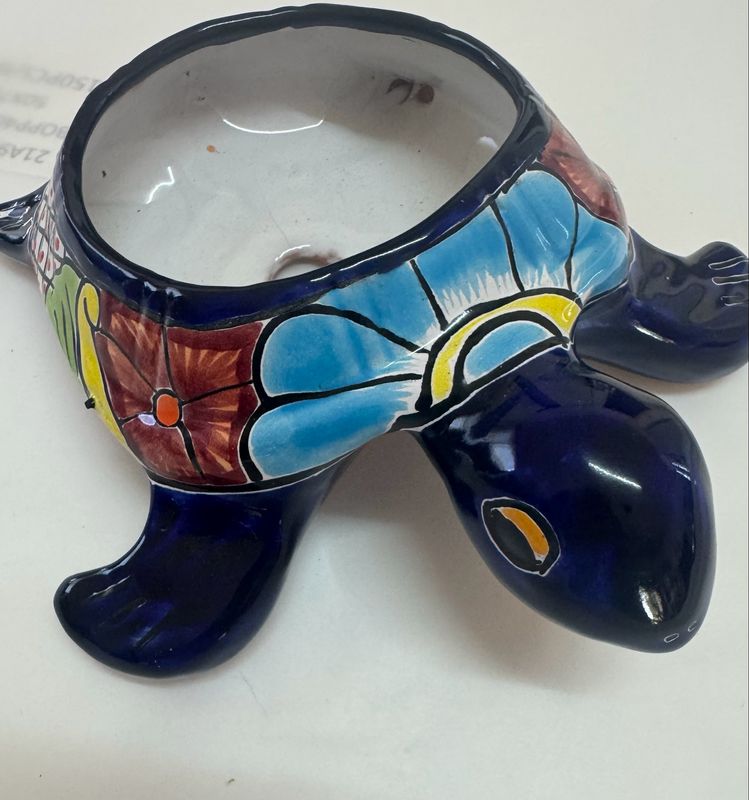 TALAVERA Turtle Planter Medium