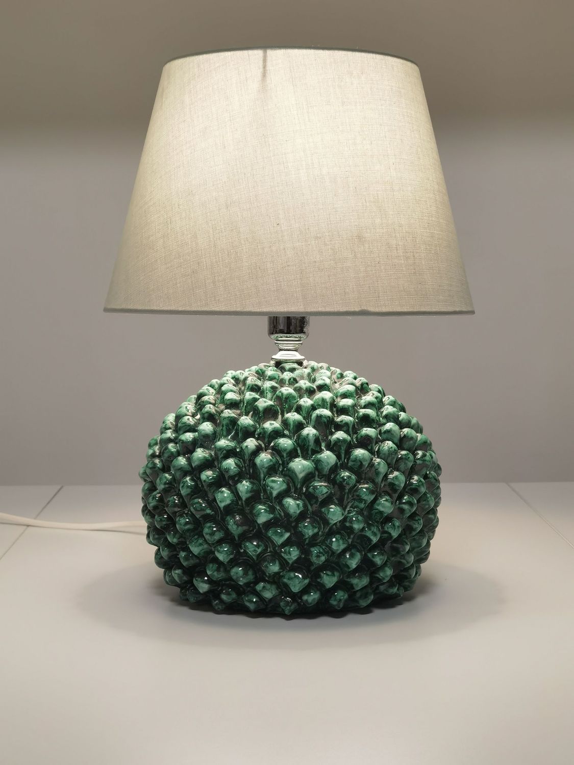 Lampada lavorazione pigna