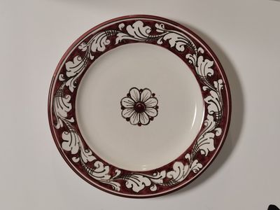 Piatto da servizio decoro ornato