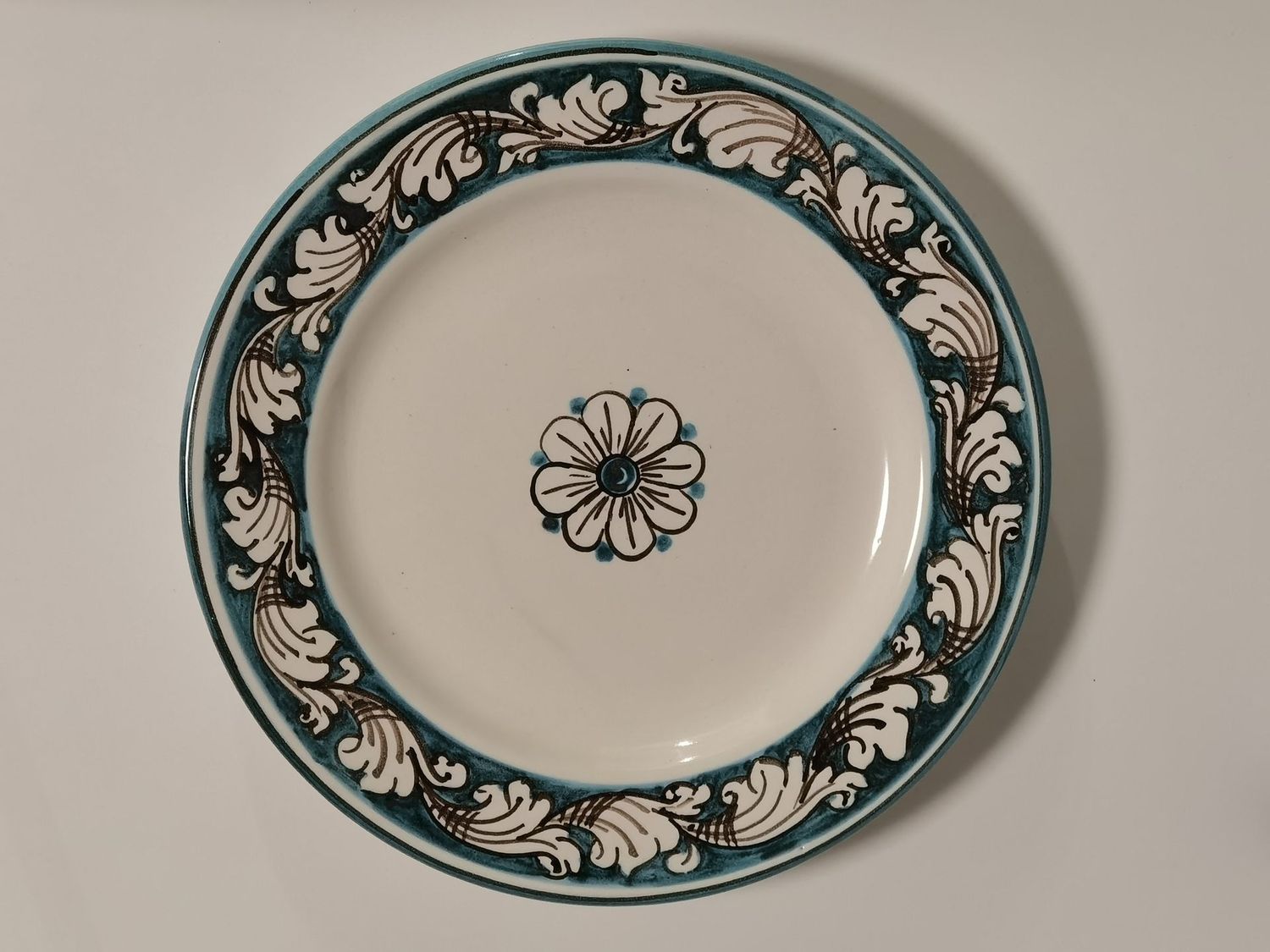 Piatto da servizio decoro ornato