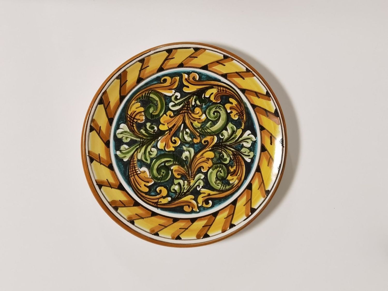 Piatto decorativo ornato classico