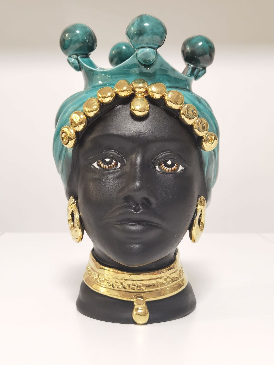 Testa di moro "Oro" modello donna