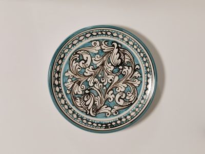 Piatto decorativo ornato bianco
