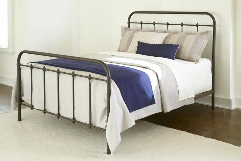 Jourdan Creek Full Bed