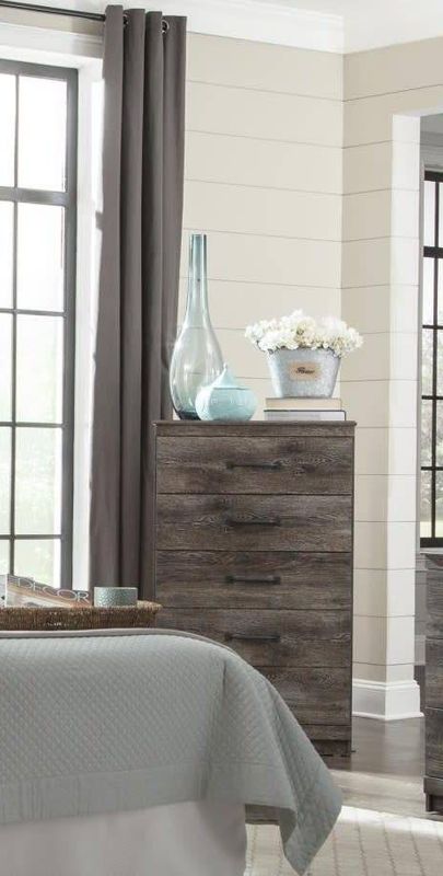 Glennridge Chest