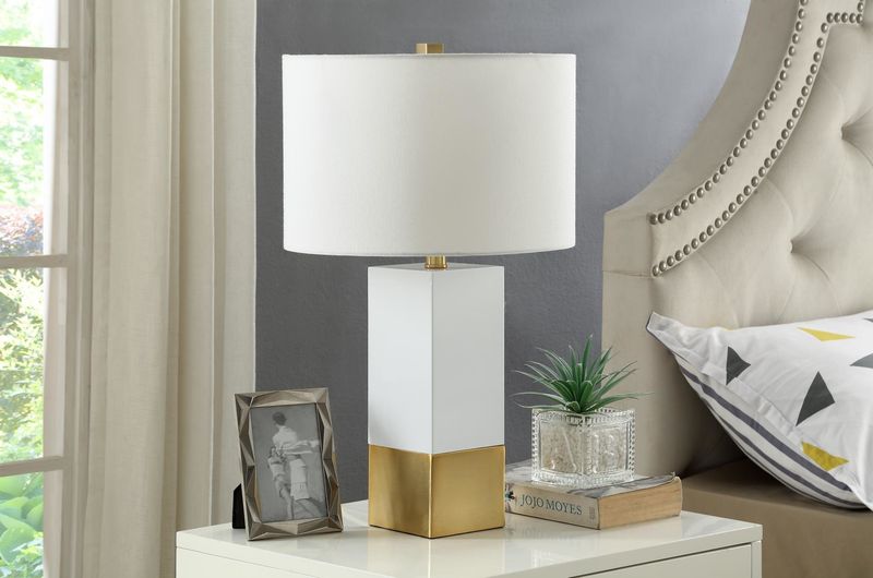 Avery Table Lamp