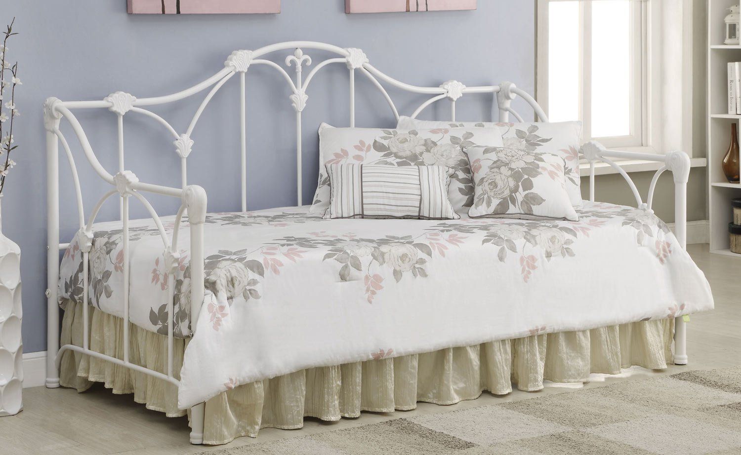 White Metal Daybed