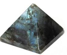 Labradorite Pyramid 1-1.5&quot;