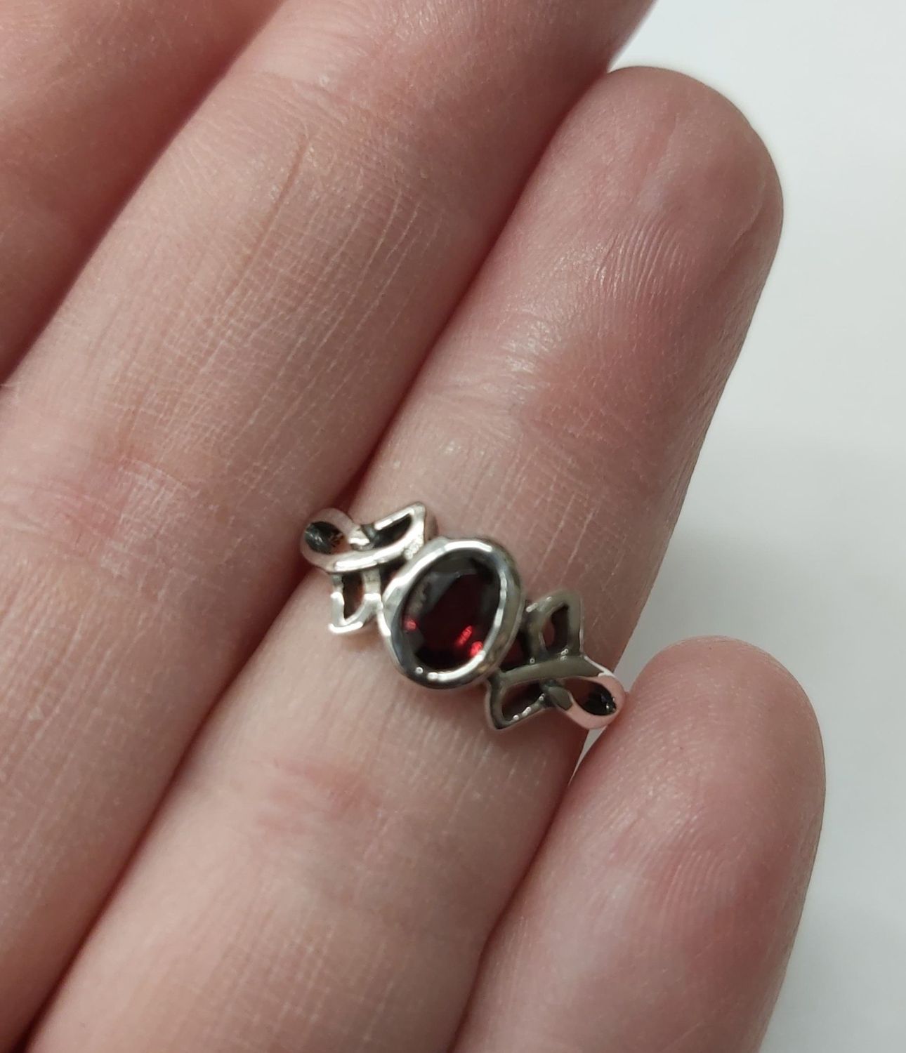 Celtic Knot with Garnet Ring - Size 9 Sterling Silver