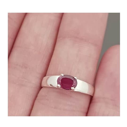 Garnet Ring D - Size 8 Sterling Silver