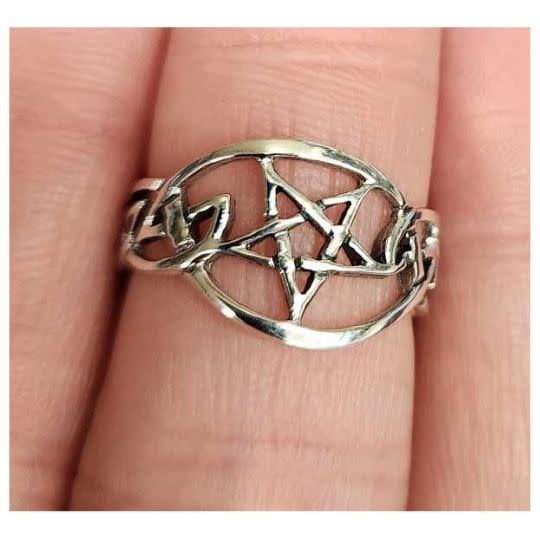 Pentacle Ring with Celtic Knots Size 8 Sterling Silver