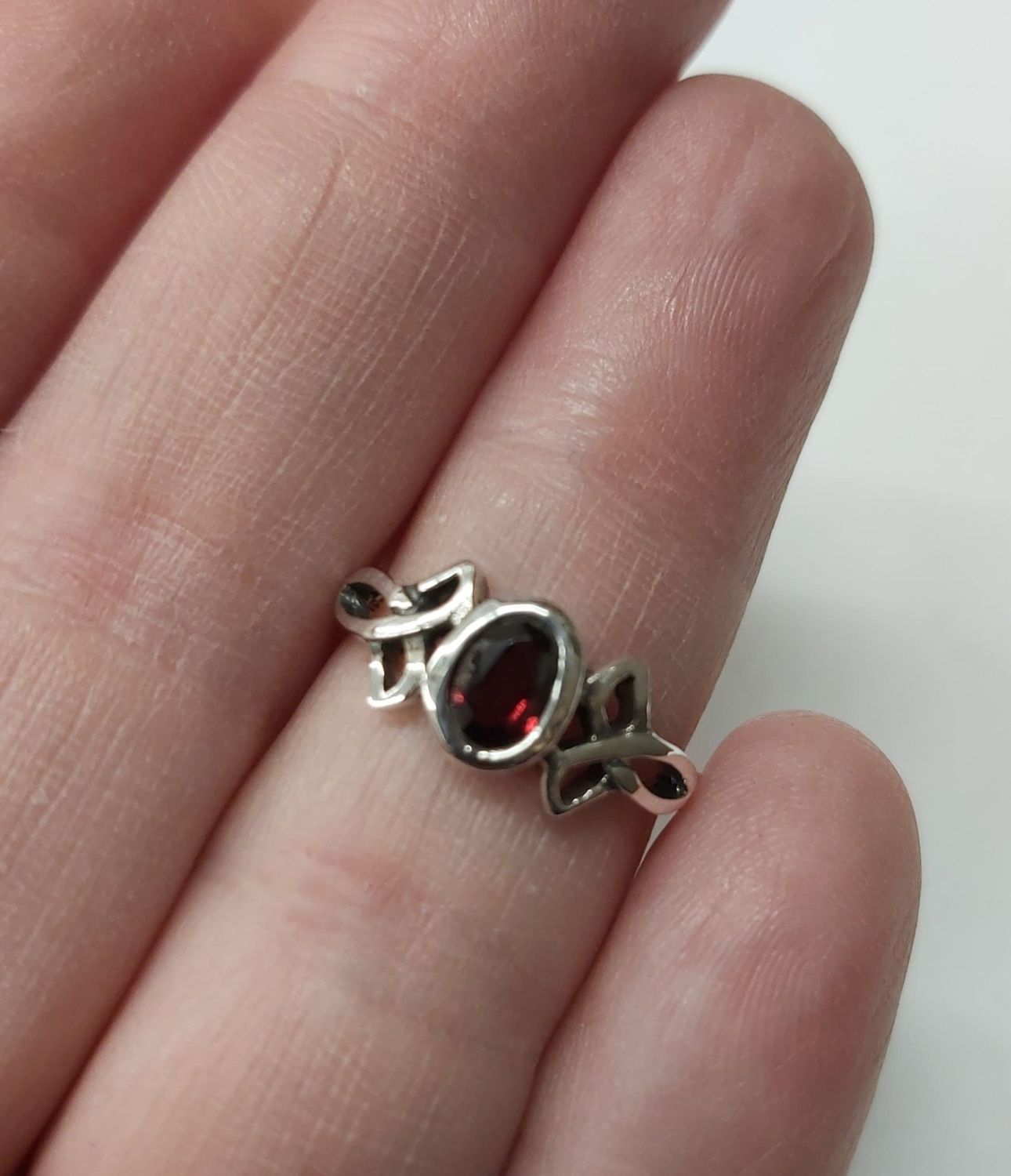 Celtic Knot with Garnet Ring - Size 10 Sterling Silver