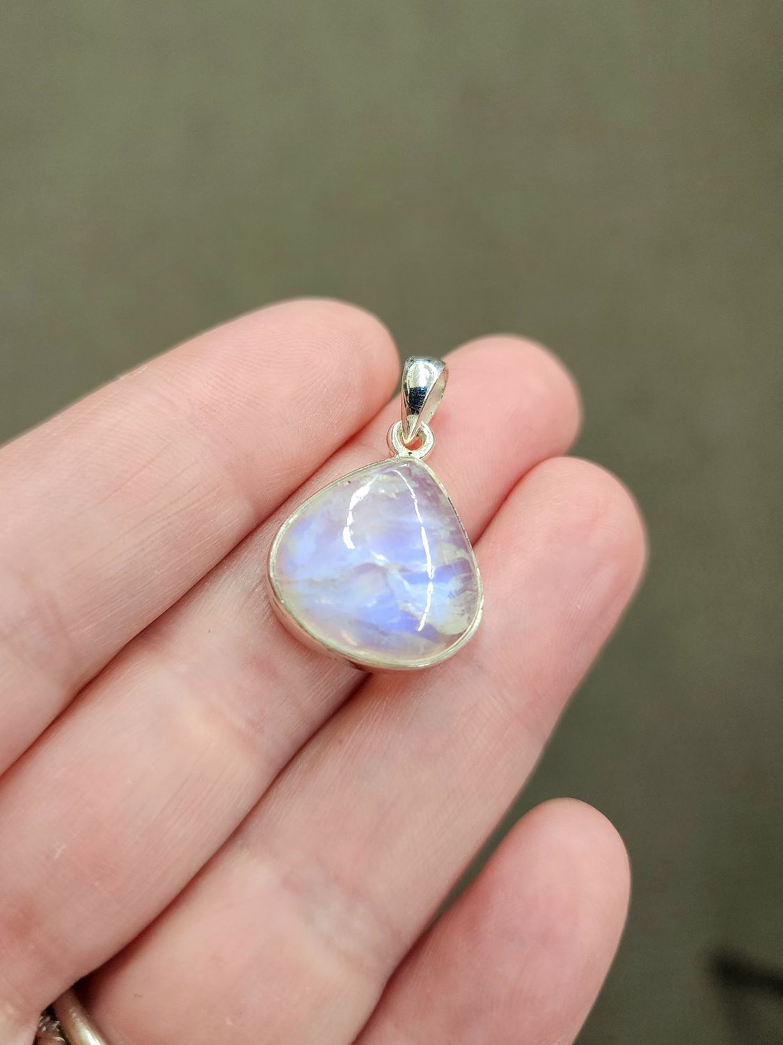 Rainbow Moonstone Pendant M -  Sterling Silver