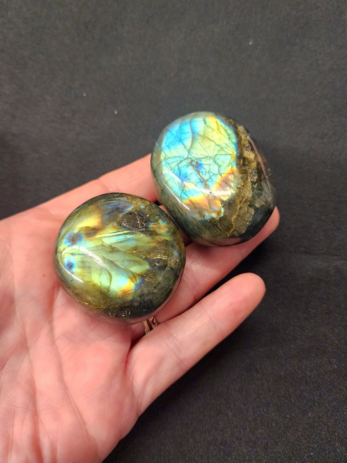 Labradorite Palm Stone / tumble