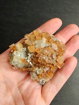 Aragonite Cluster / Sputnik large