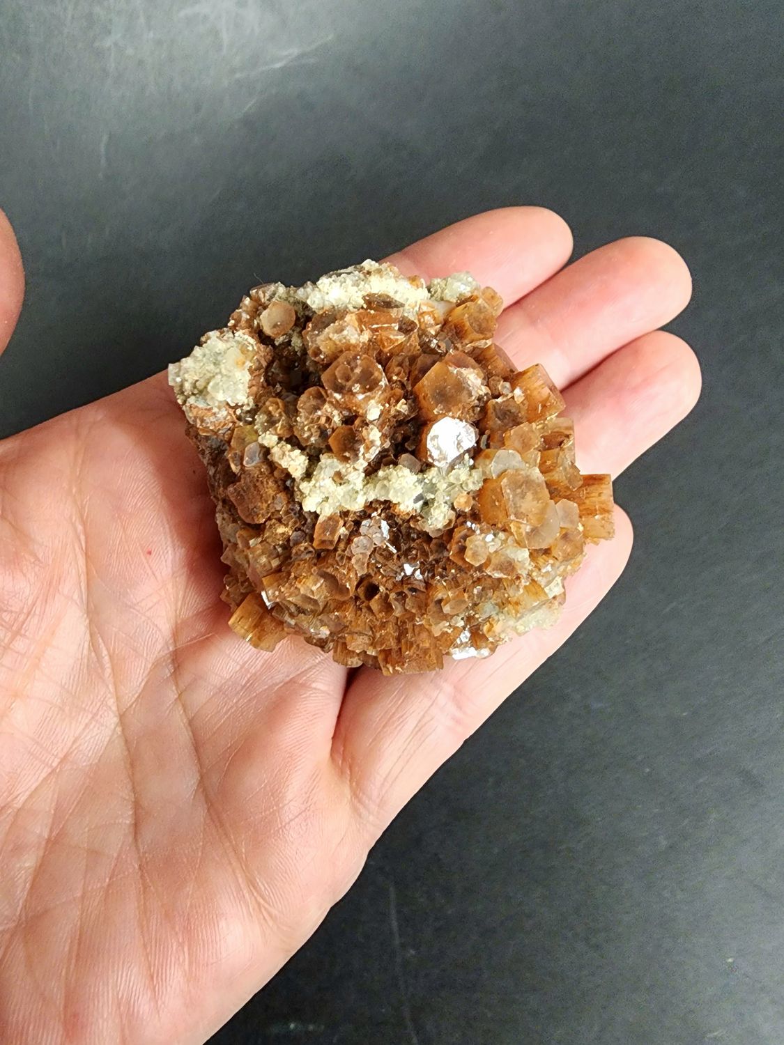 Aragonite Cluster / Sputnik large