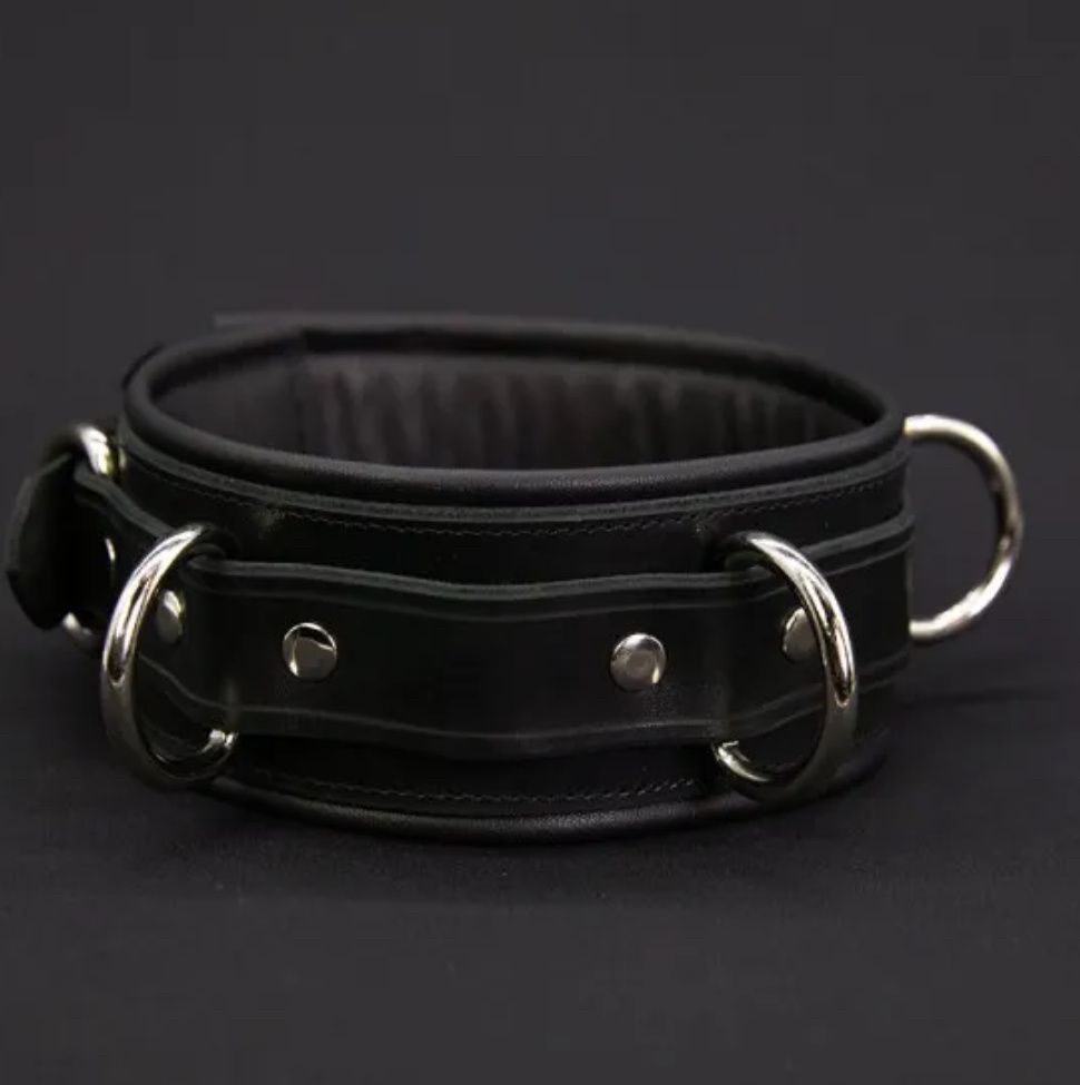 Mr. S Leather - Fetters Locking Bondage Collar - Black -Med