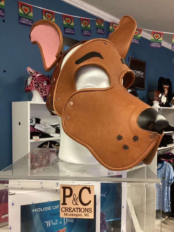 Custom Leather Hoods Med Brn Specialty Scooby Pup