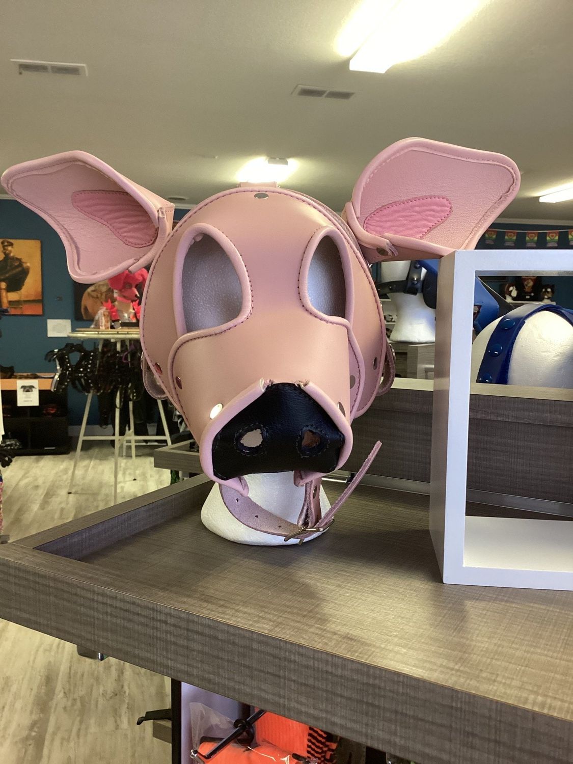 Custom Leather Hoods Lt Pink Pink Pig, Blk Snout