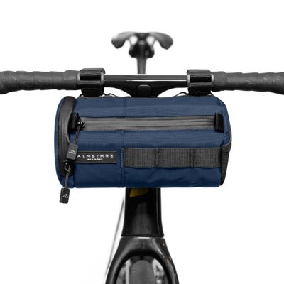 SIGNATURE BAR BAG