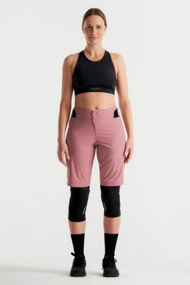 PEPPERMINT SIGNATURE TECH SHORT