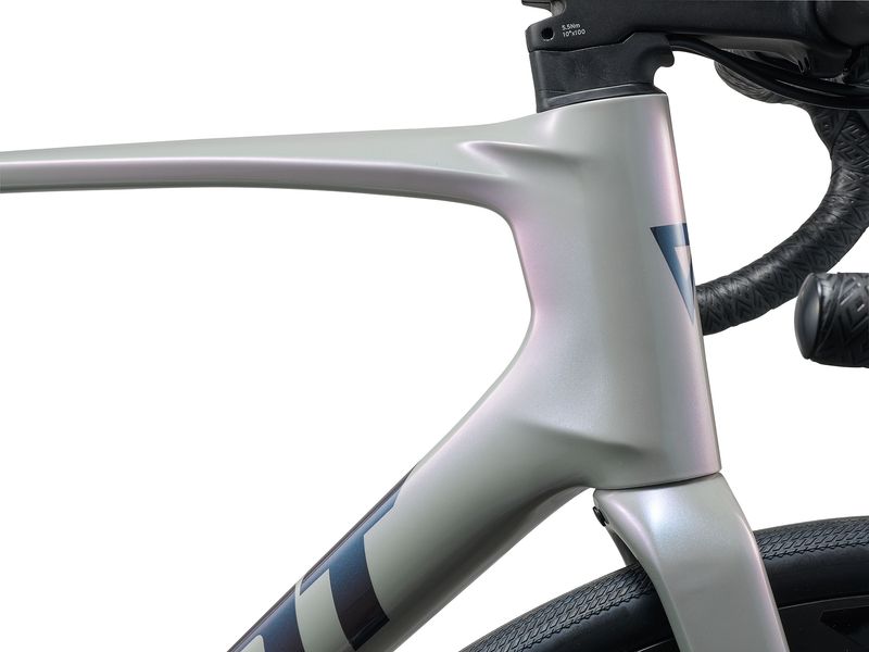 27 Defy Advanced 0