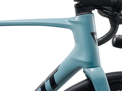 27 Defy Advanced 3