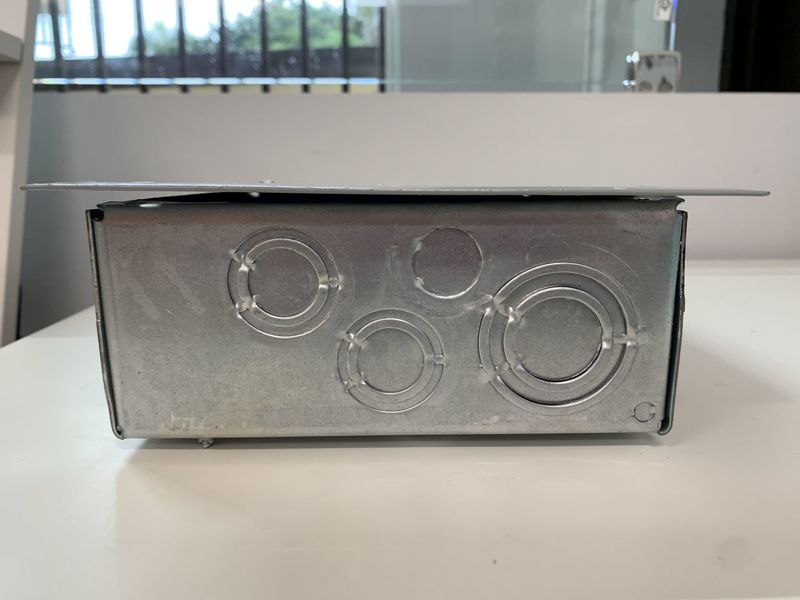 PANEL 4 CIRCUITOS 125A METAL- GE TL412C