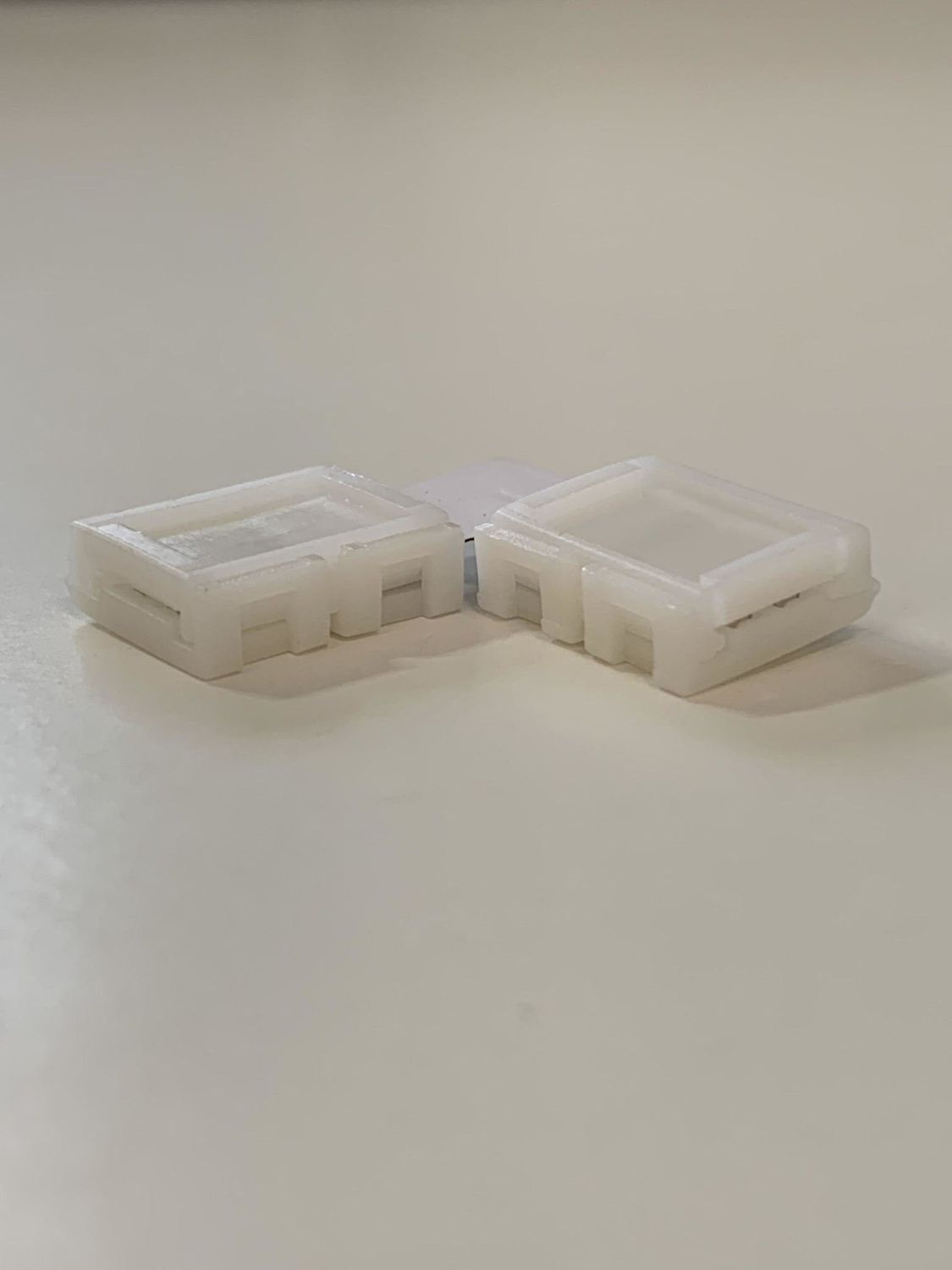 LED STRIP CONNECTOR FOR 8MM LED STRIP (2PIN) GL-SR8BXB-2Q