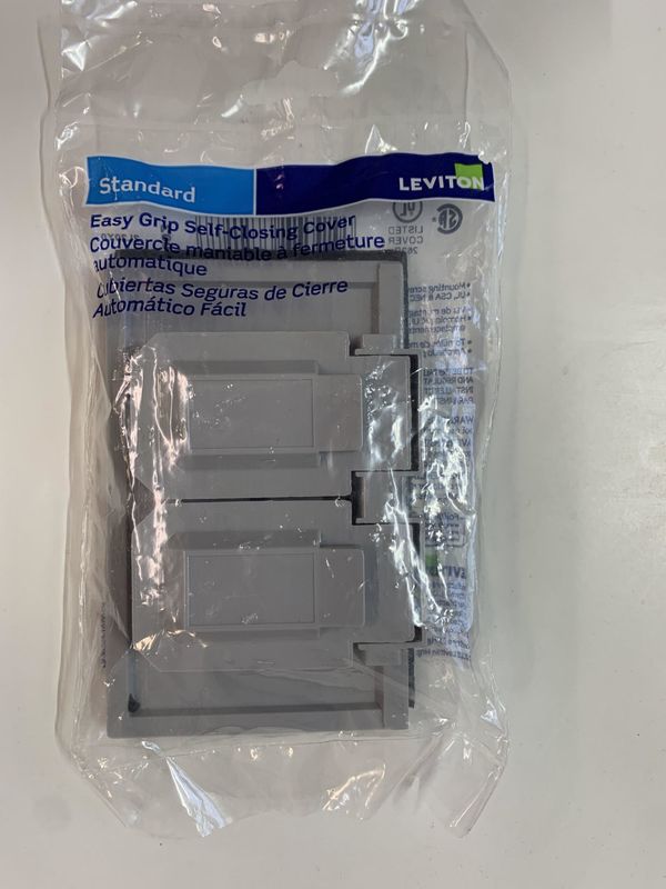 TAPA WEATHERPROOF 2X4 RECEPTACULO DOBLE LEVITON  04976-GY
