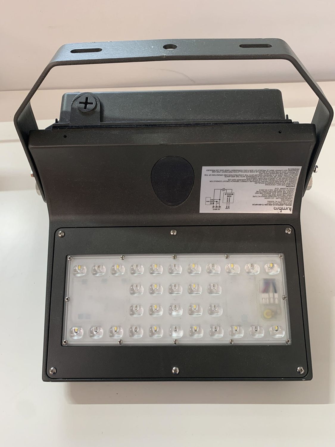 50W LED DOB Full Cutoff Wallpack, 120-277V AC 0-10V DIM, 5000K, BRONCE