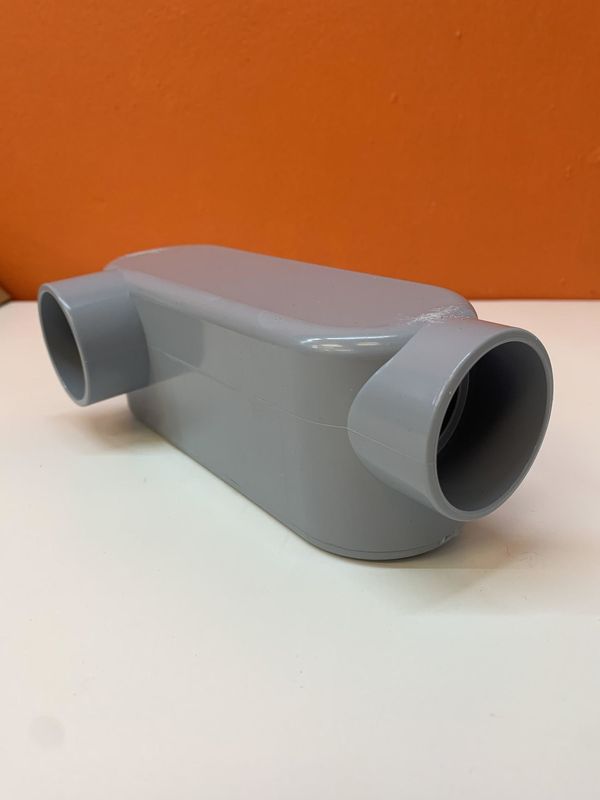 CONDULETO PVC CON TAPA LL 1 1/2&quot; - T 1155 / E 984H