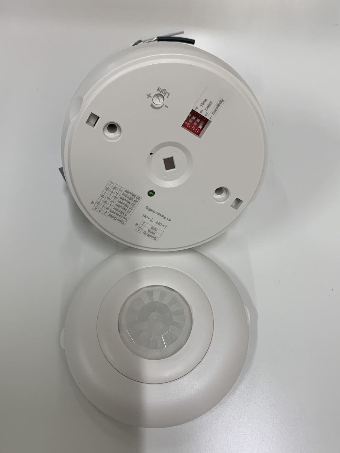 MPC-52V-W PIR LINE VOLTAGE CEILING SENSOR (NO POWER PACK REQUIRED) 120/277VWITH 4 FT CABLE WH 41473