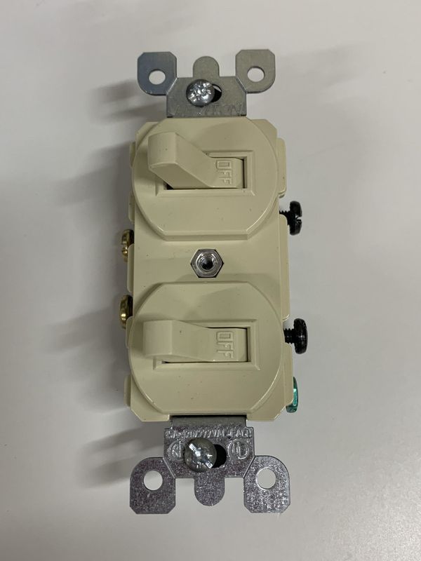 06 5224I SWITCH DOBLE SILENCIOSO 15 AMP/120-277 VOLTS IVORY LEVITON 5224-2I (690-ig)