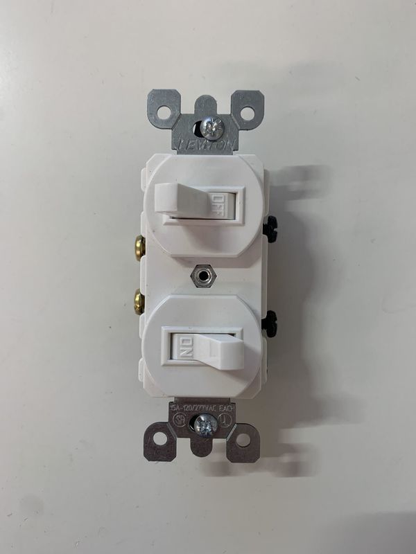 06 5224W SWITH DOBLE SILENCIOSO LEVITON 15AMP-120AMP/12-277 V WH